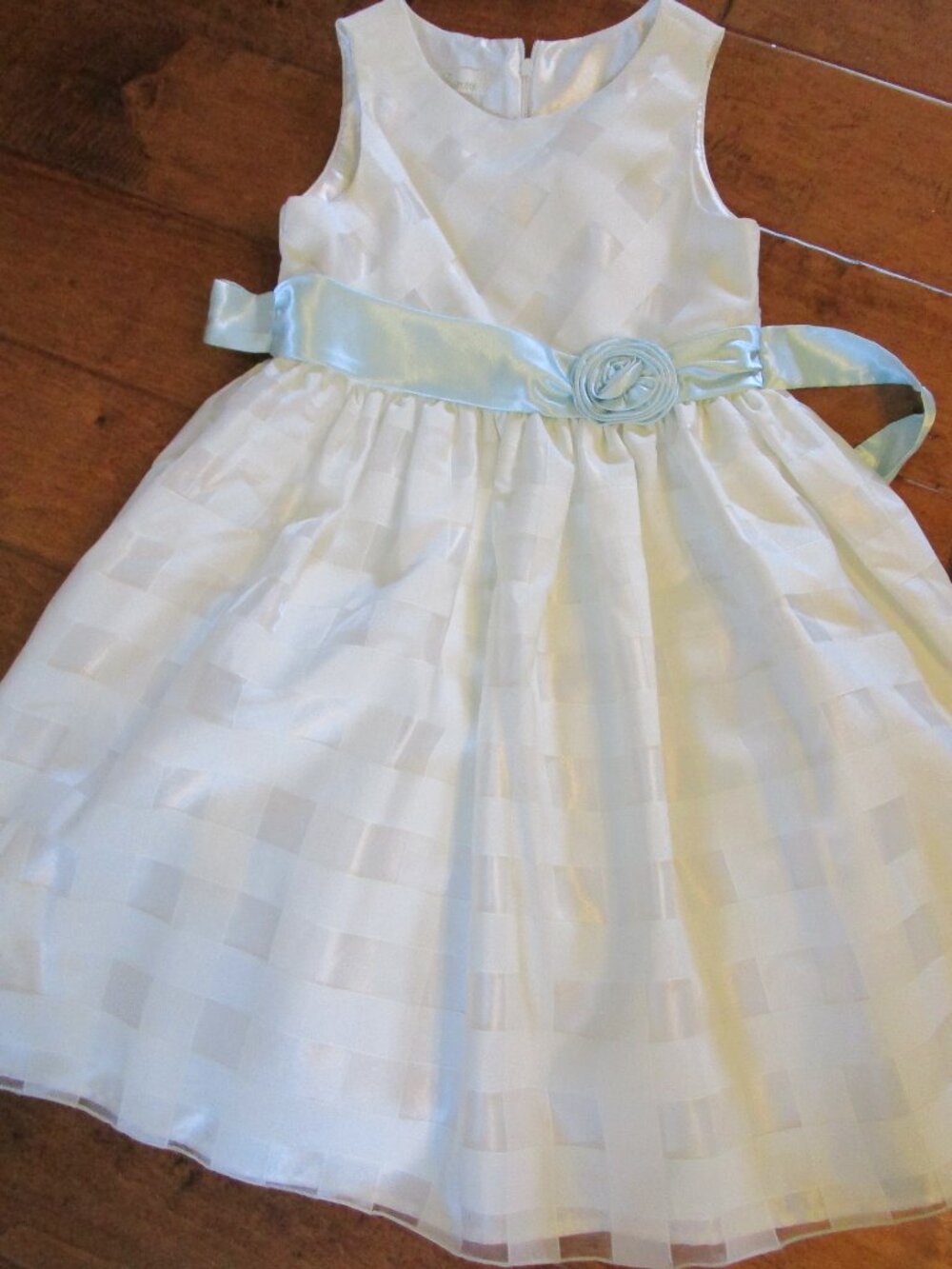 American Princess Dress White / Silver  Size 8